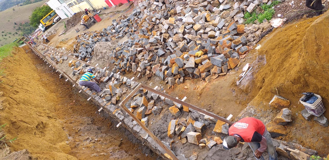 MURO DE ARRIMO 763.jpg