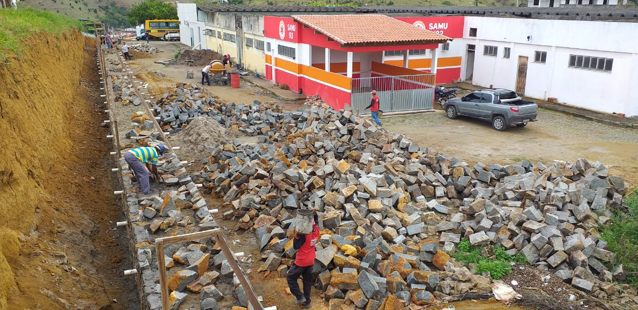 MURO DE ARRIMO 12.jpg